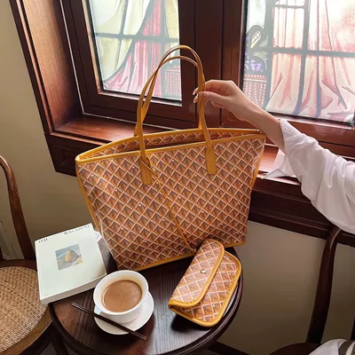 کیف گویارد زرد